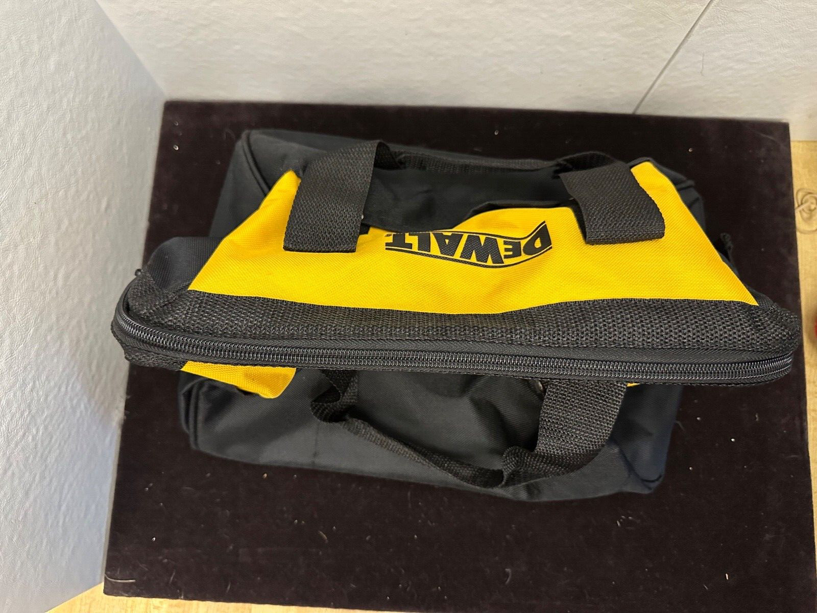 NEW Dewalt Compact Contractors Heavy Duty Canvas Tool Bag 13 x 9 x 9 in
