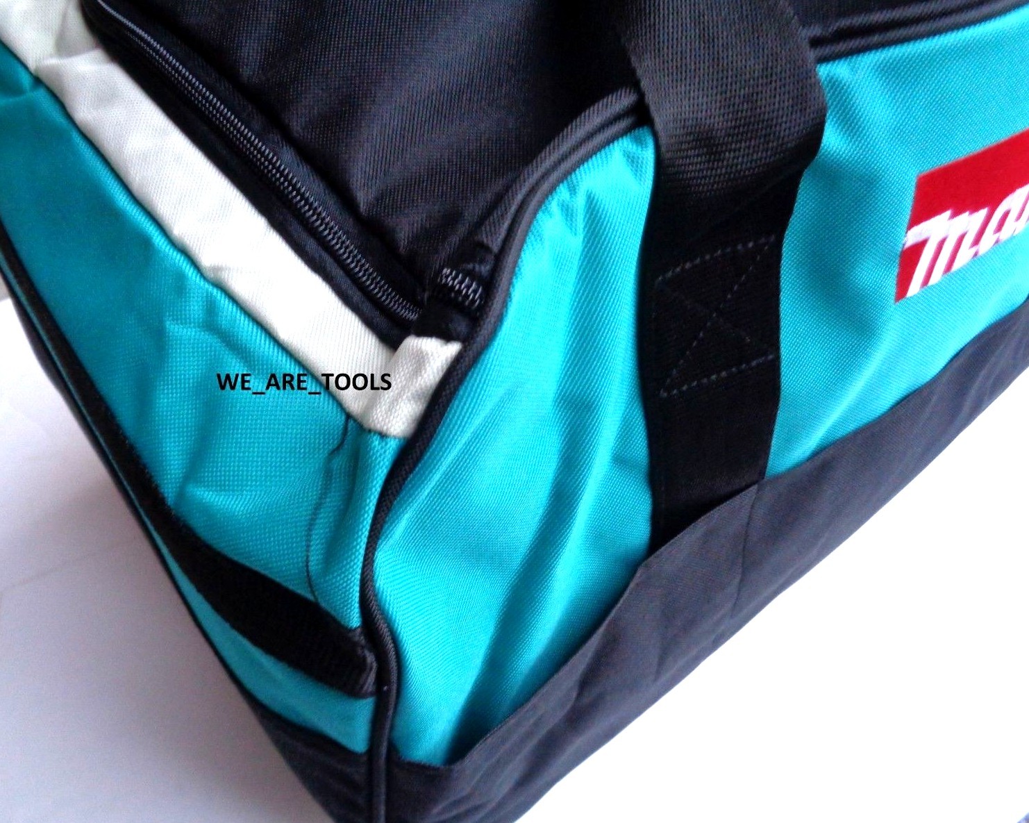 Makita 831284-7 23″ 4 – 5 Medium Tool Bag For 18V Drill, Saw,Grinder,Battery