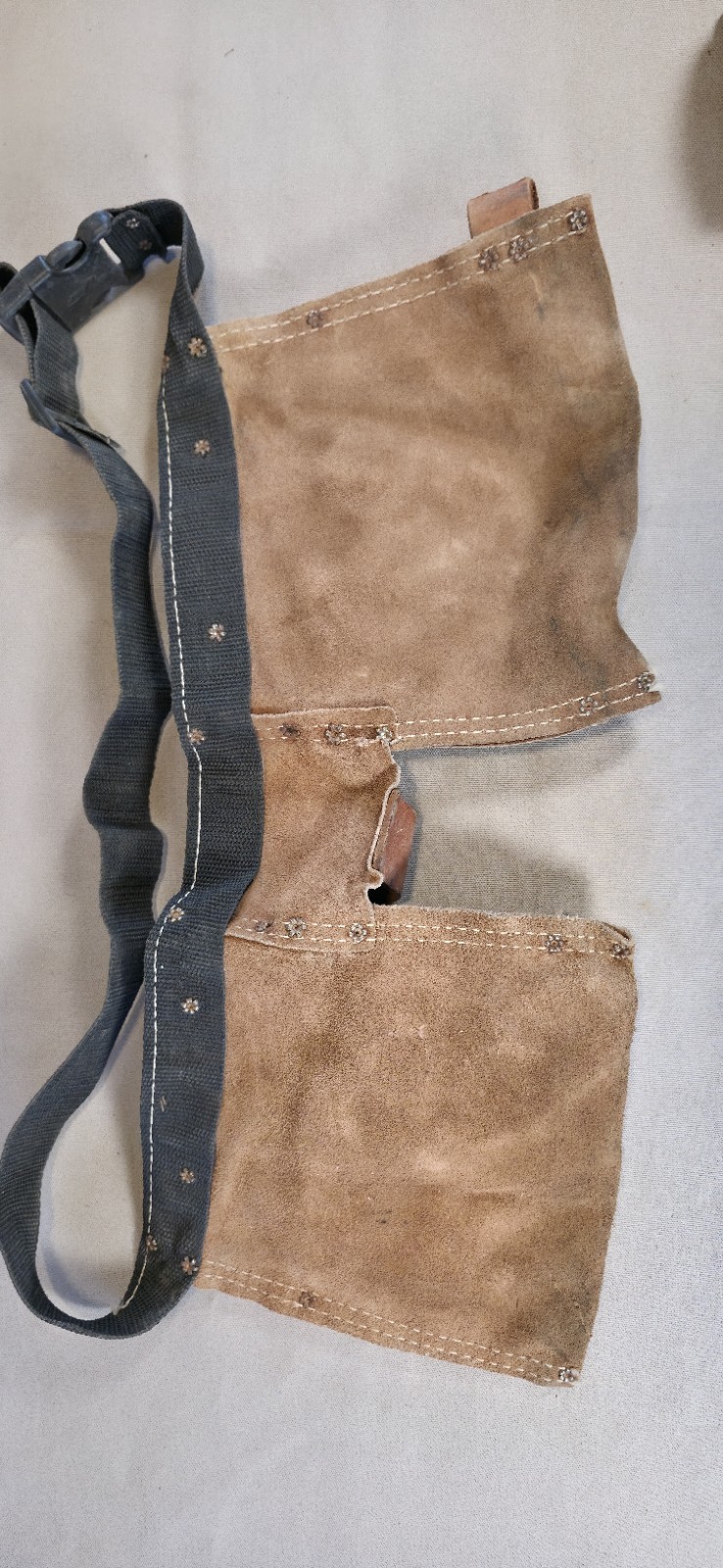 Vintage Suede Leather Carpenter Tool Belt Apron 2-Pouch Hammer Loop 22in Wide