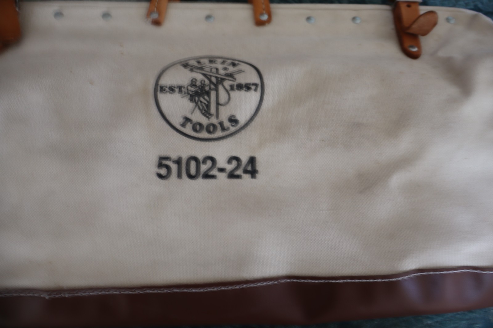 KLEIN TOOLS 5102-24 LINE MAN CANVAS TOTE BAG 24″ ( CLEAN)