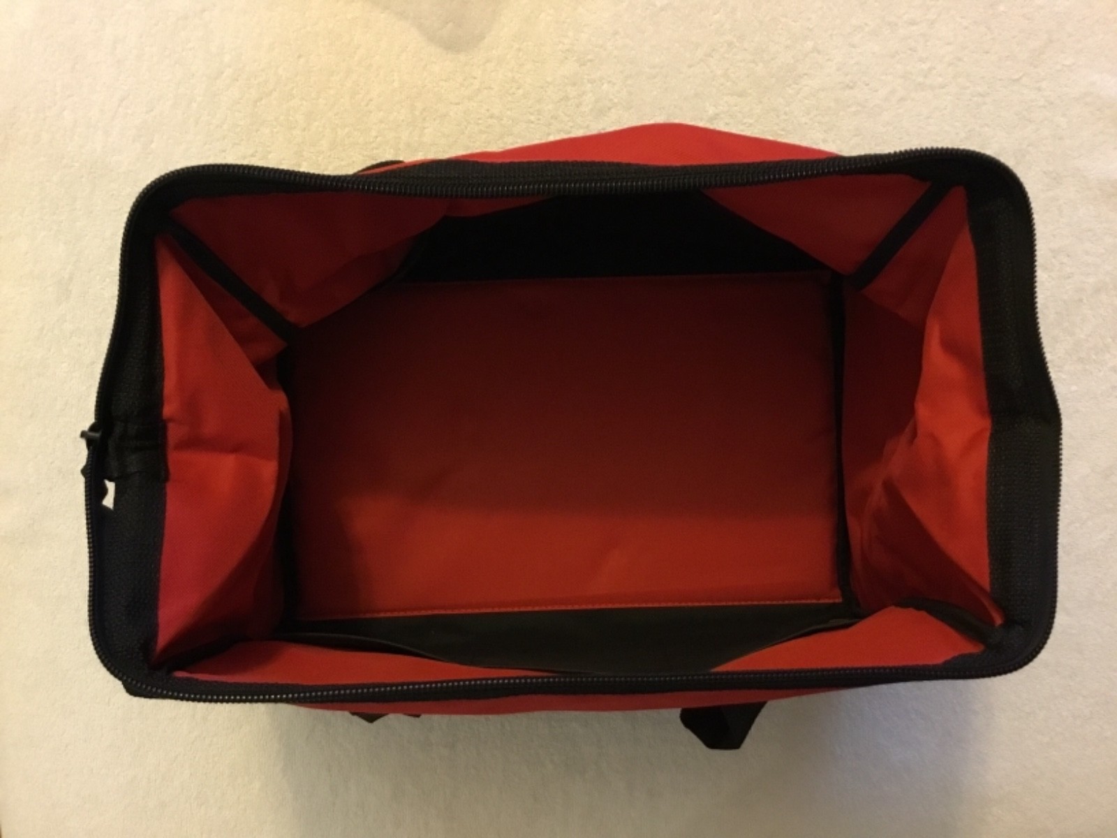 New Milwaukee M18 M12 17” x 11” x 10” Contractors Tool Bag w/ 6 Inside Pockets