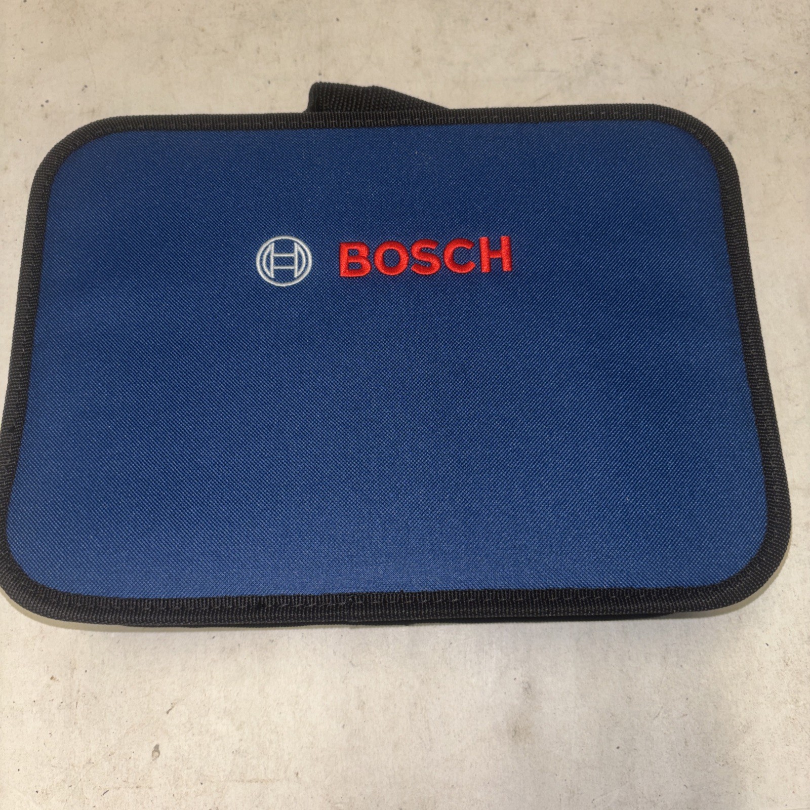 Bosch 12-in x 9-in x 3-in Contractors Tool Tote Carrying Bag with Handle.A 062
