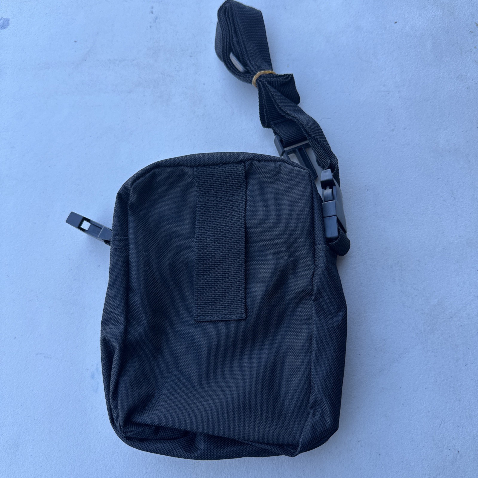 Snap On Tool Bag Tool Pouch Carabiners Adjustable Strap Knife Pouch Black NEW