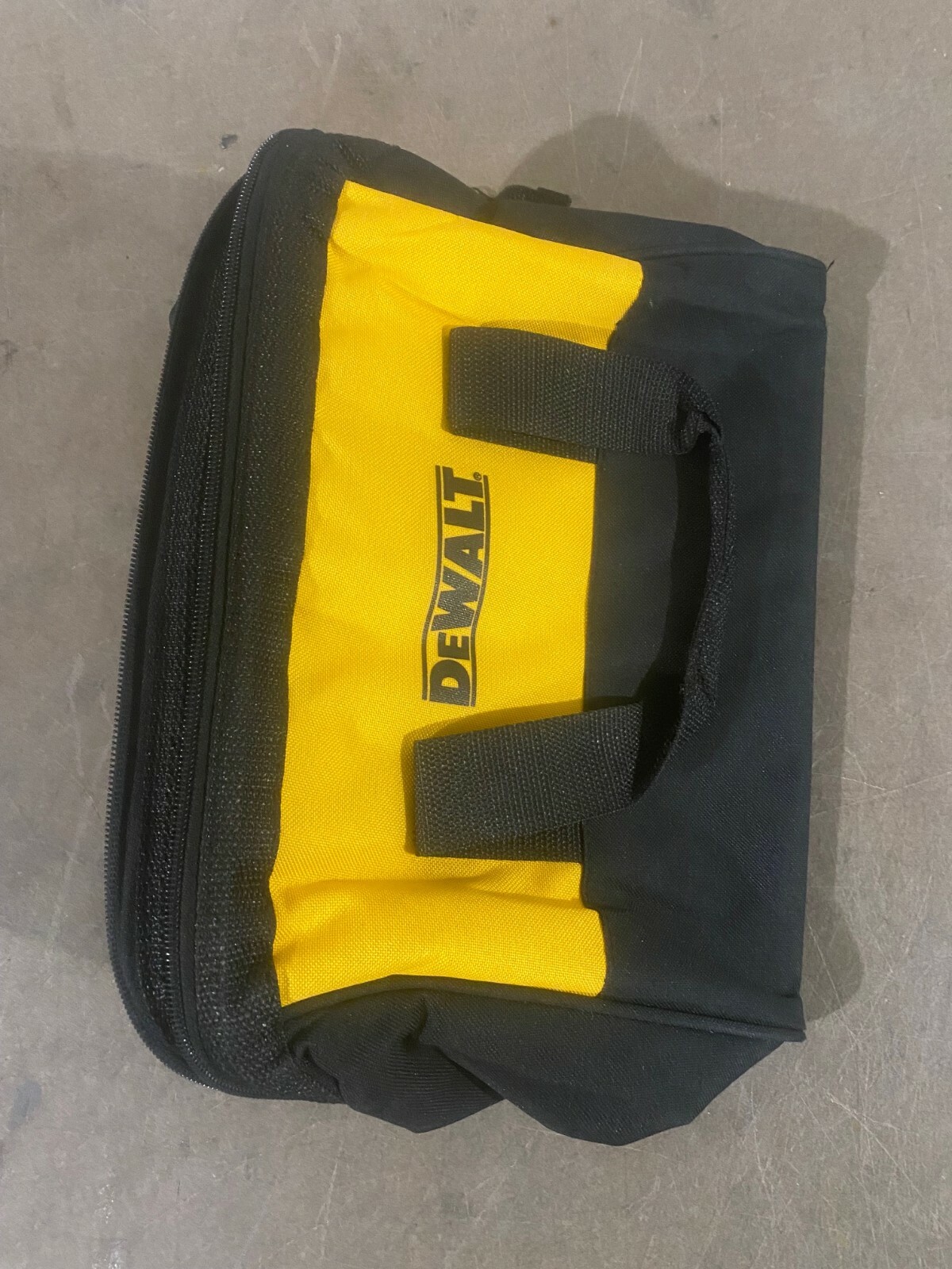 DEWALT 13 x10 x 8 inches Soft Contractors Tool Bag