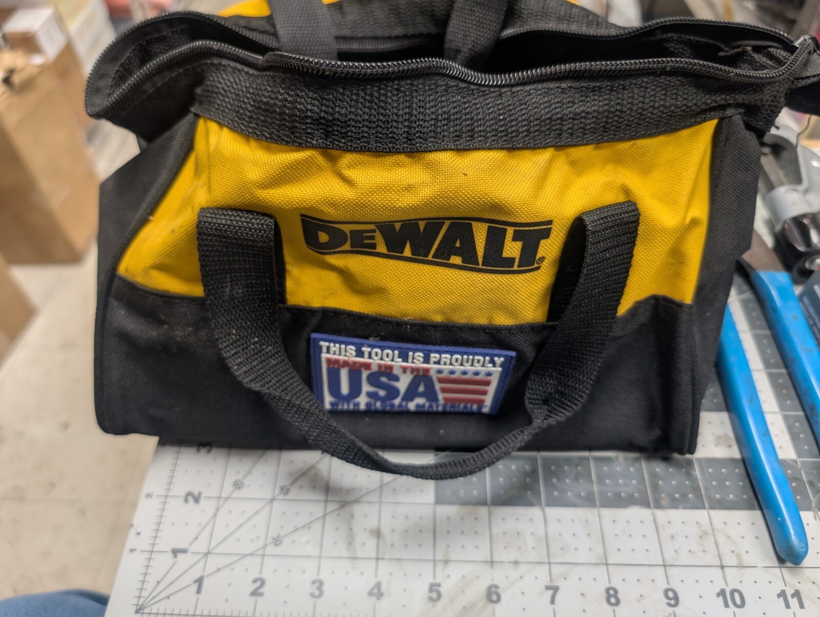DEWALT N772412 13”×10″×9″ Nylon Tool Bag