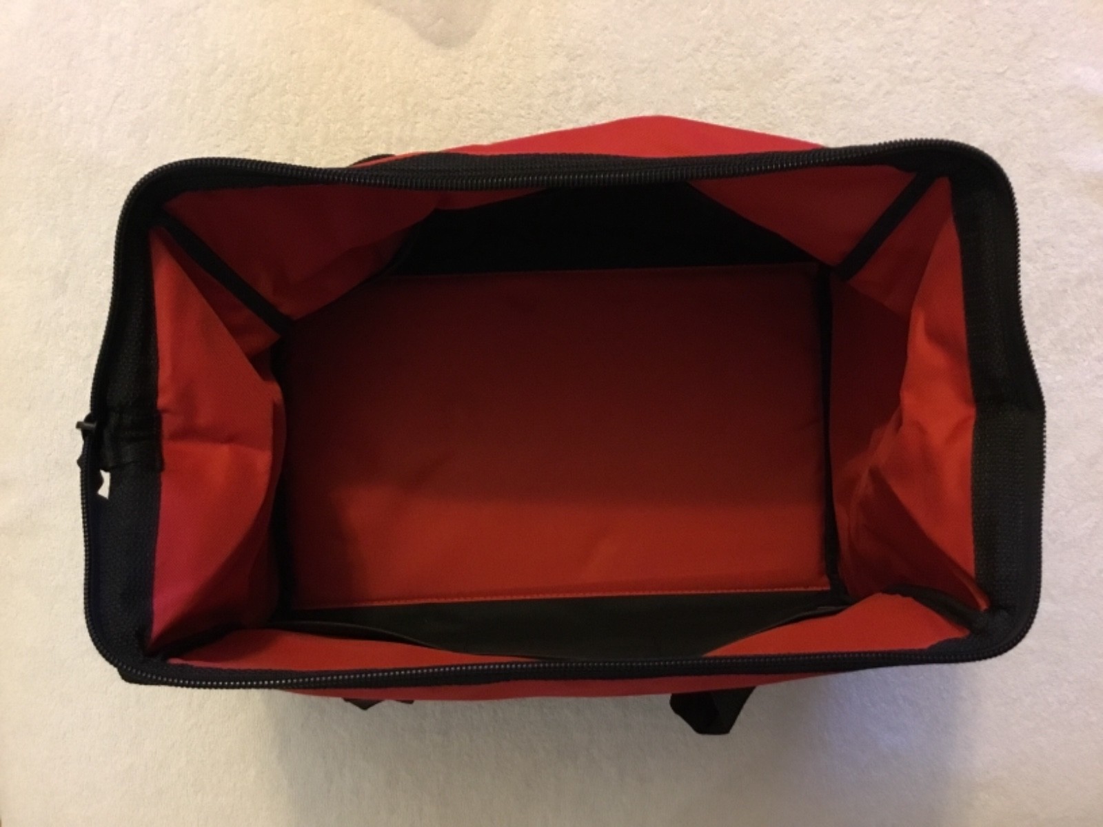 New Milwaukee M18 M12 17” x 11” x 10” Contractors Tool Bag w/ 6 Inside Pockets