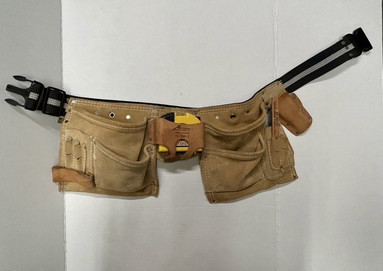 Action Work Products Suede Leather Tool Belt AS-499-3 w/ 25’ Titan Tape Measure