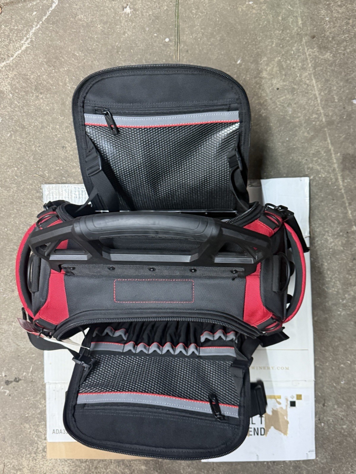 NEW Milwaukee Packout 15″ Tear-Resistant Durable Structured Tool Bag, 48-22-8316