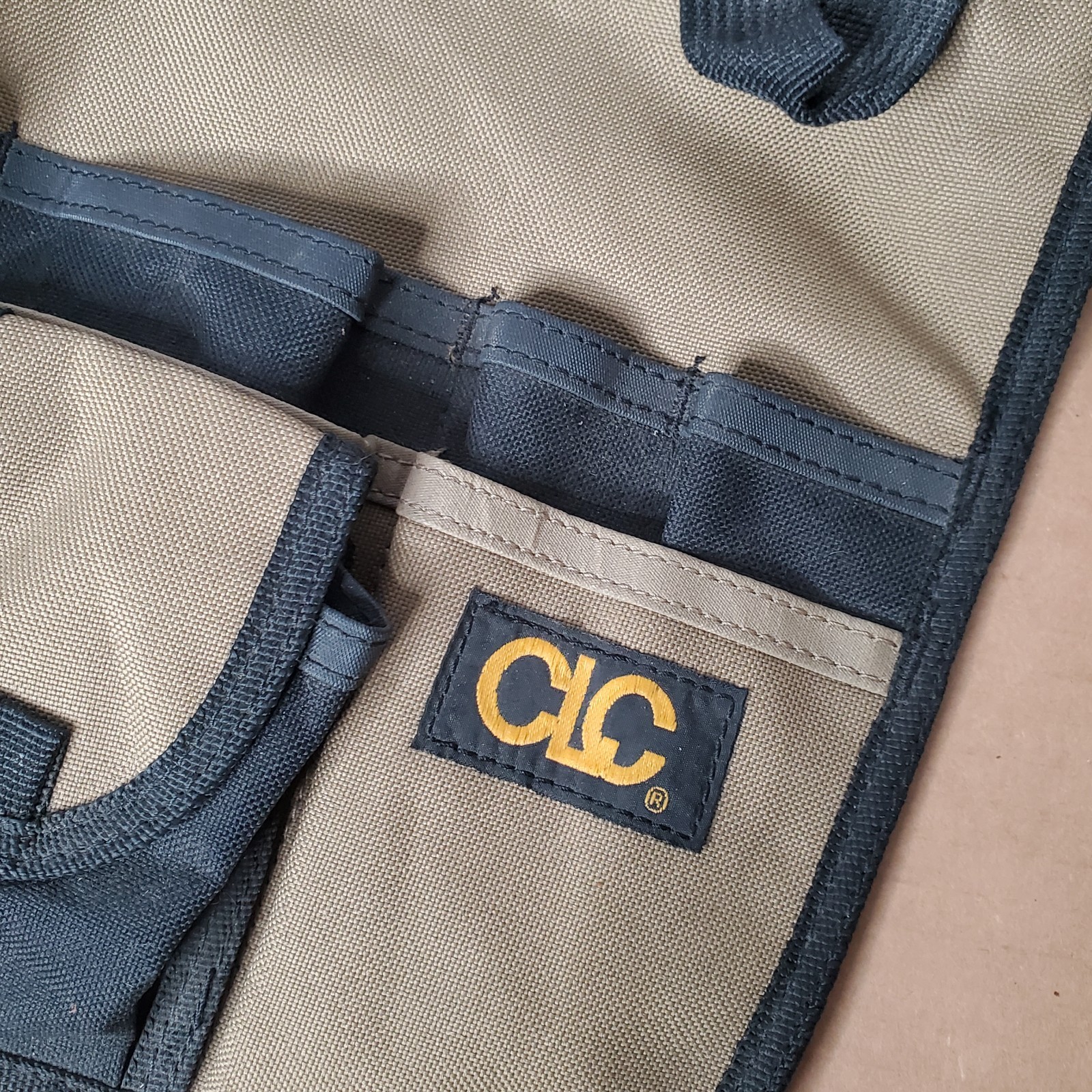 Custom Leather Craft CLC Multi Pocket Tool Pouch Bag Tan & Black Polyester