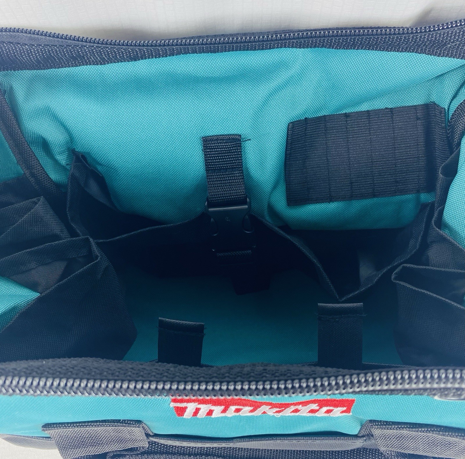Makita Medium Size Contractor Tool Bag with Strap (13″ x 8″ x 10″) NEW