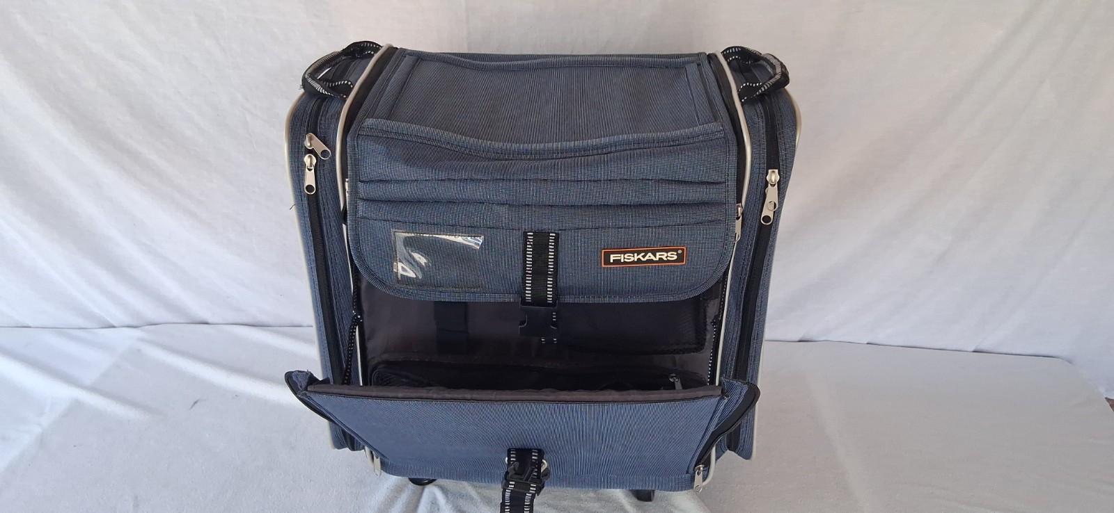 Fiskars Portable Rolling Wheels/ Spinner Multiple Pockets Waterproof Tool Bag BL
