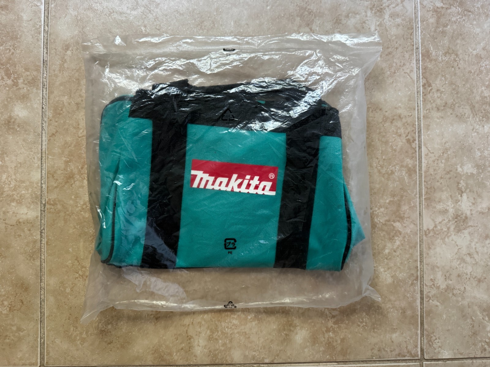 Makita 11in x 5in x 7in Durable Tool Bag – New