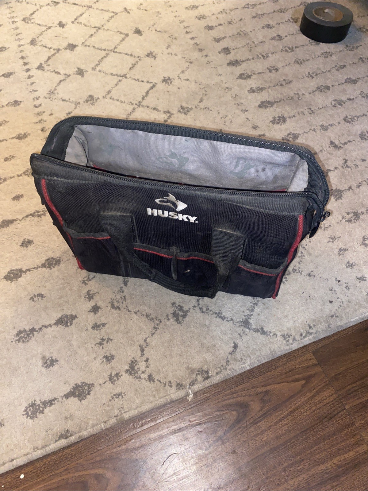 Husky Tool Bag 16in Heavy Duty Pro Tote Organizer 28 Pocket Waterproof Base