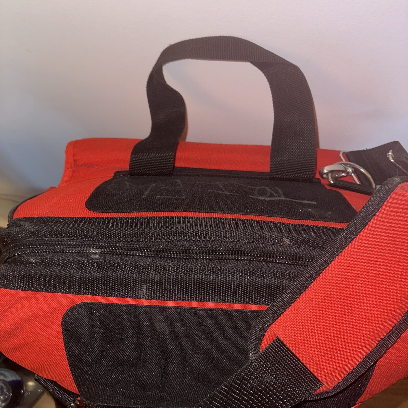 HILTI Medium Heavy Duty Contractor 17x13x13 Jobsite Tool Bag AND Shoulder Strap