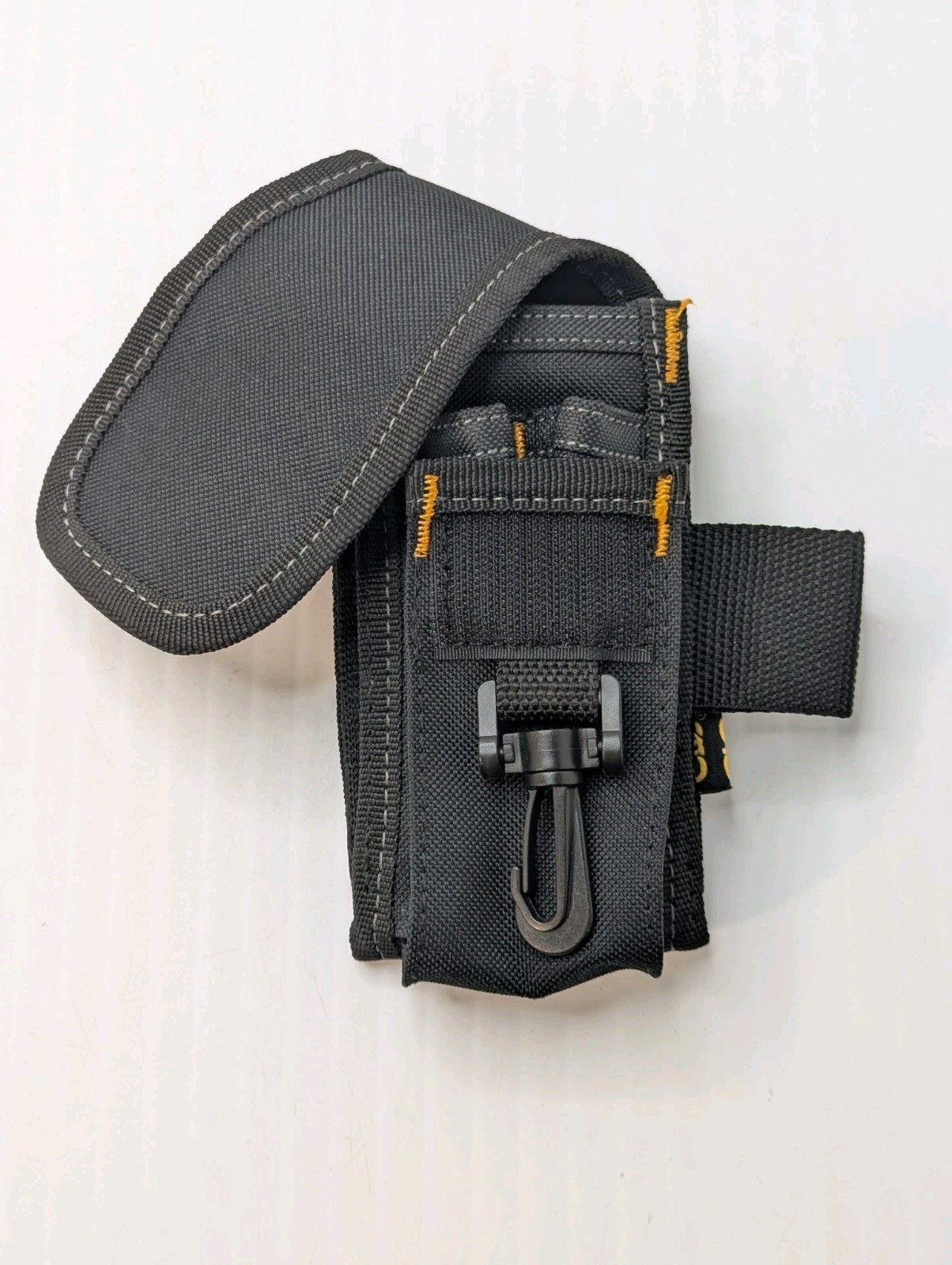 CLC Custom LeatherCraft 5-Pocket Cell Phone / Tool Holder With Clip – 1105