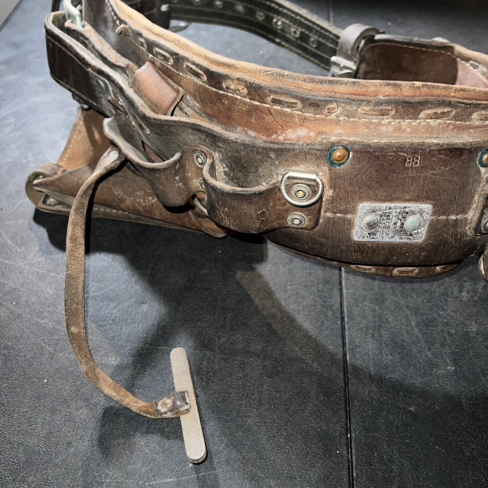 Vintage W. M. Bashlin Co, Adjustable Linesman Tool Belt, SIZE D-22, No. 88