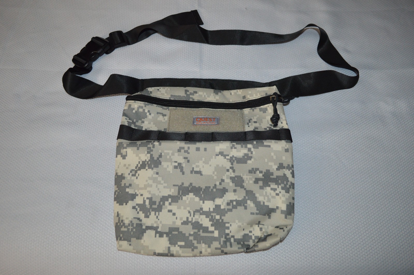 QUEST ~ DIGITAL CAMO METAL DETECTOR FINDS BAG/POUCH ~ BELT FITS 48″ WAIST ~ NEW