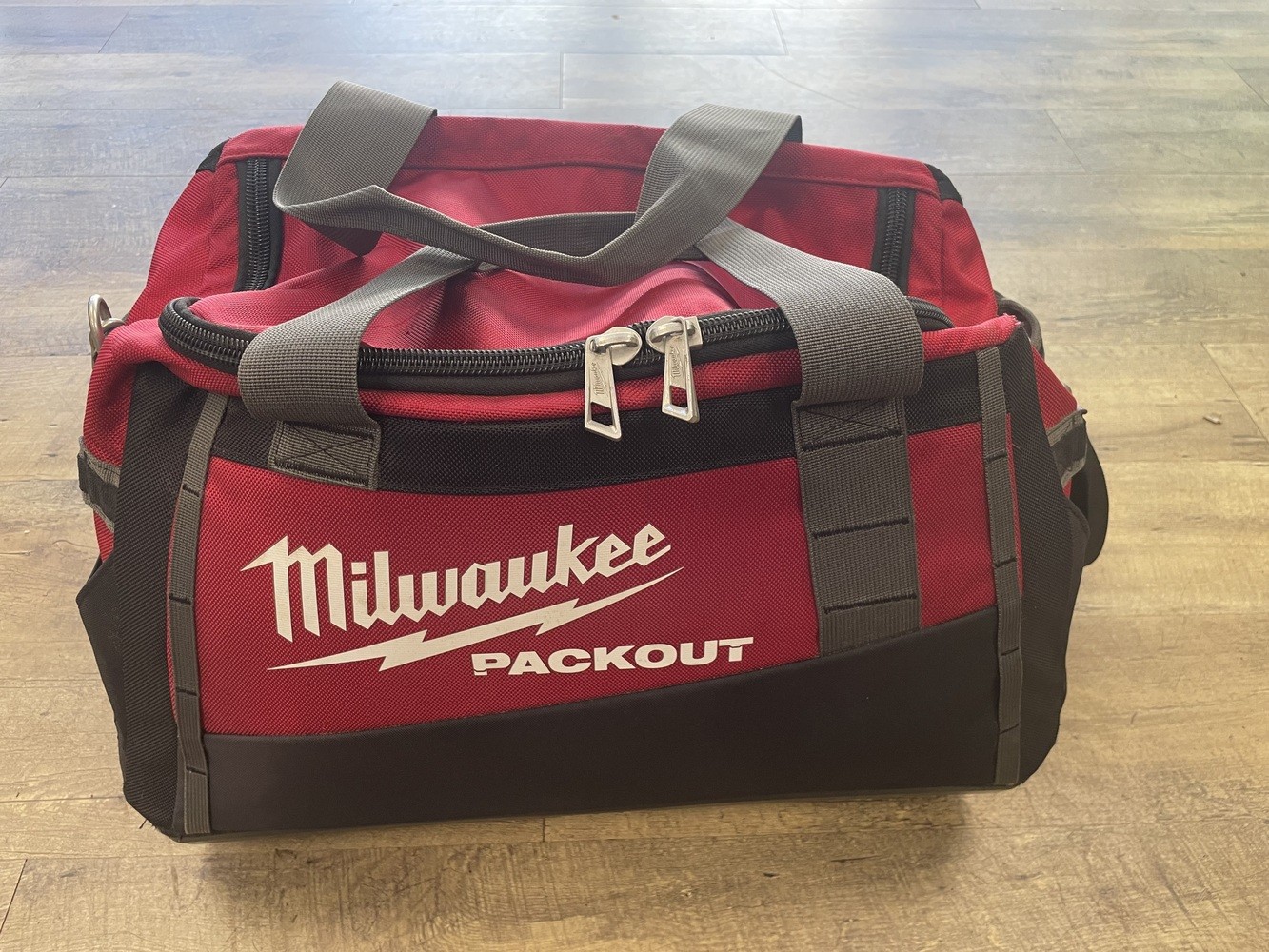 Milwaukee – 48-22-8322 – 20″ PACKOUT Tool Bag – PPSKN (366353)