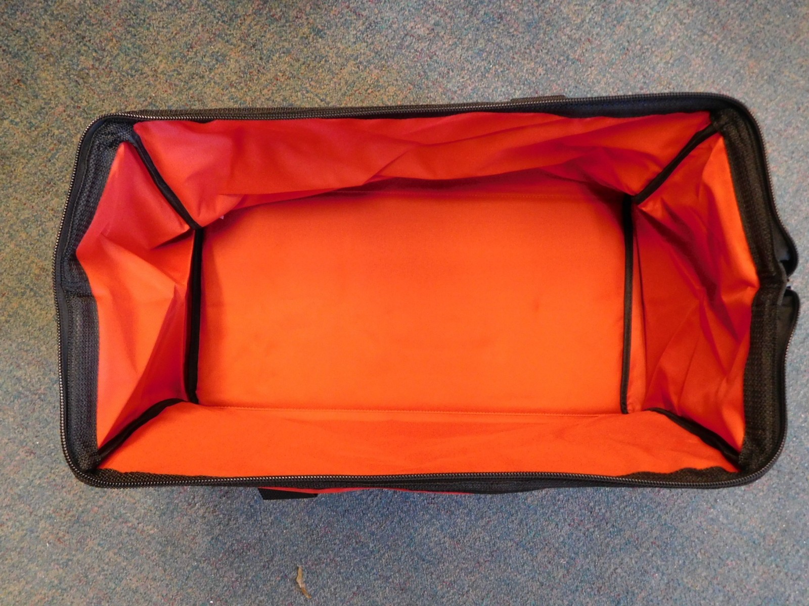 Milwaukee 50-55-3565 M18 Fuel Heavy Duty Soft Side Contractor Bag 22″ x 12″ x 12