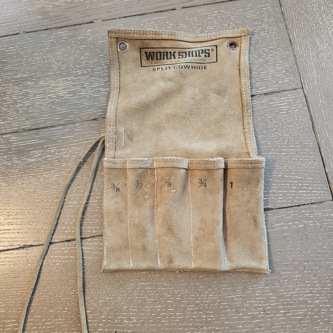 Workshops Split Cowhide Tool Holder Pouch. 7½x12½”