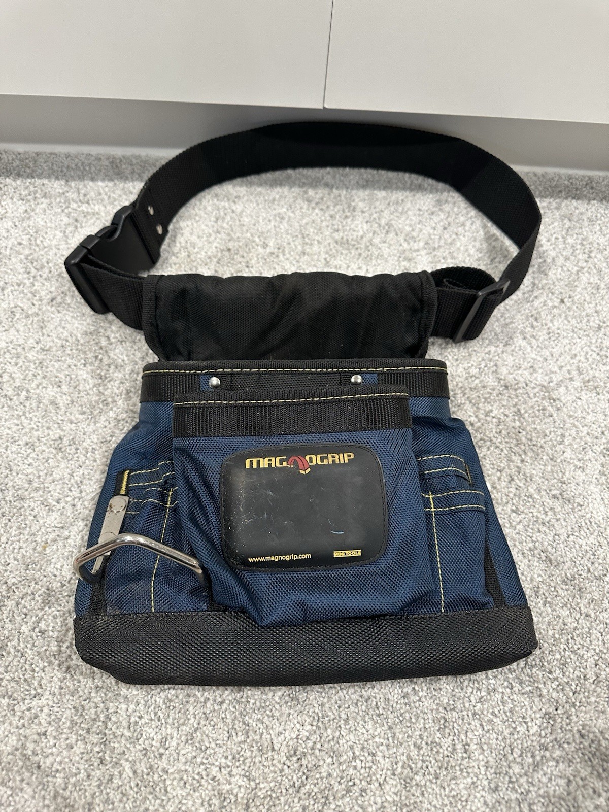 MagnoGrip MDG Tools Magnetic Pouch Belt, 8 Pocket, Electrician Carpenter Bag