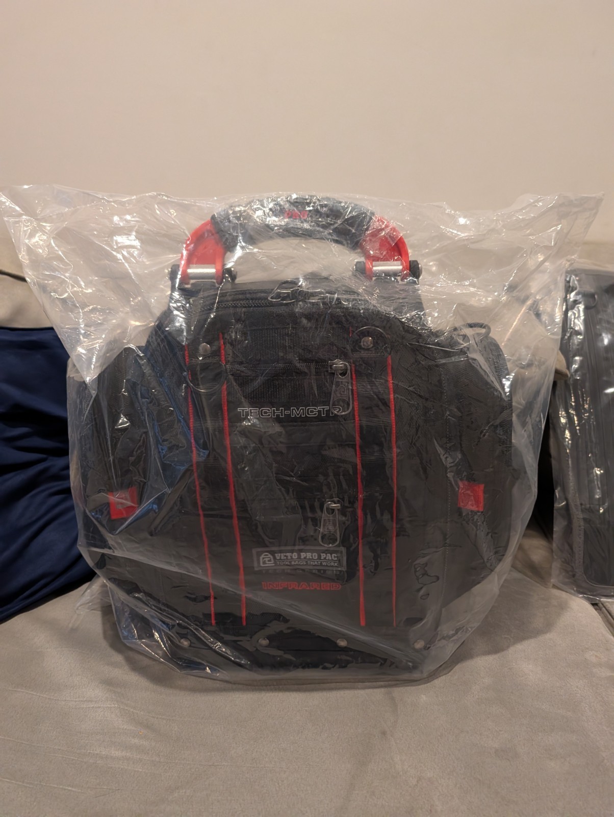Veto Pro Pac TECH-MCTP Medium Tool Backpack Padded Handle Black/Red/Gray