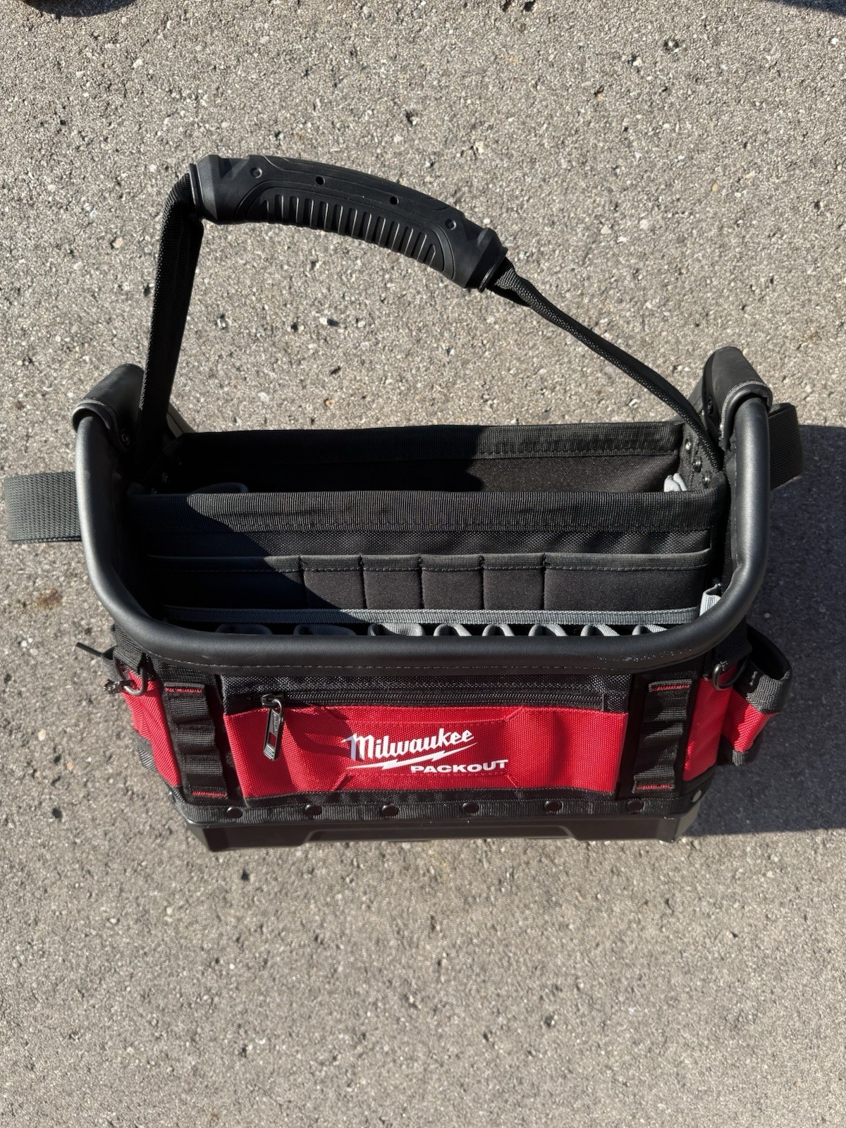 Milwaukee PACKOUT 15 in. Structured Tote – 48-22-8317