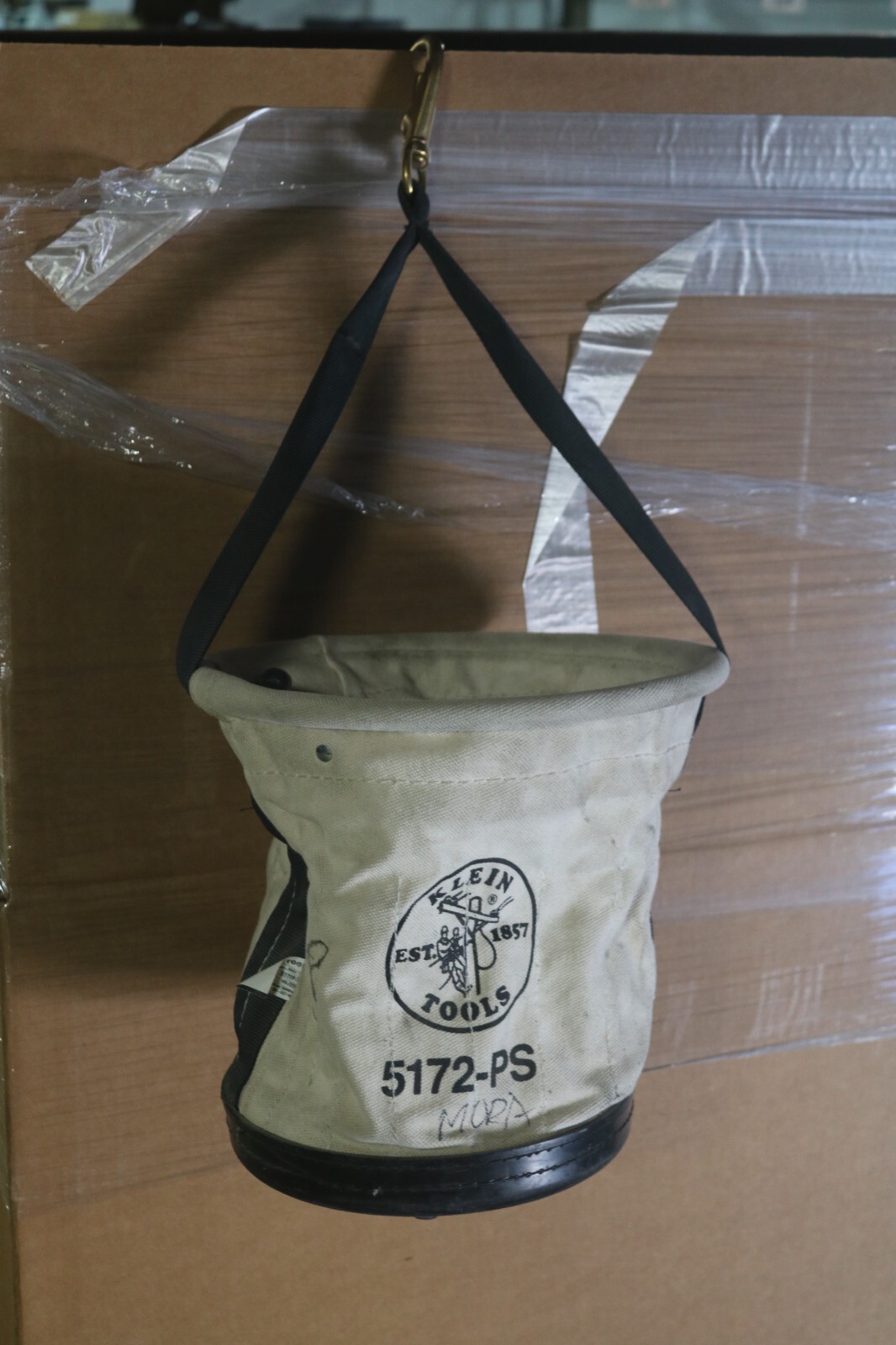 Klein Tools 5172PS Heavy-Duty Tapered Wall Bucket – 15 Pockets 5172-PS