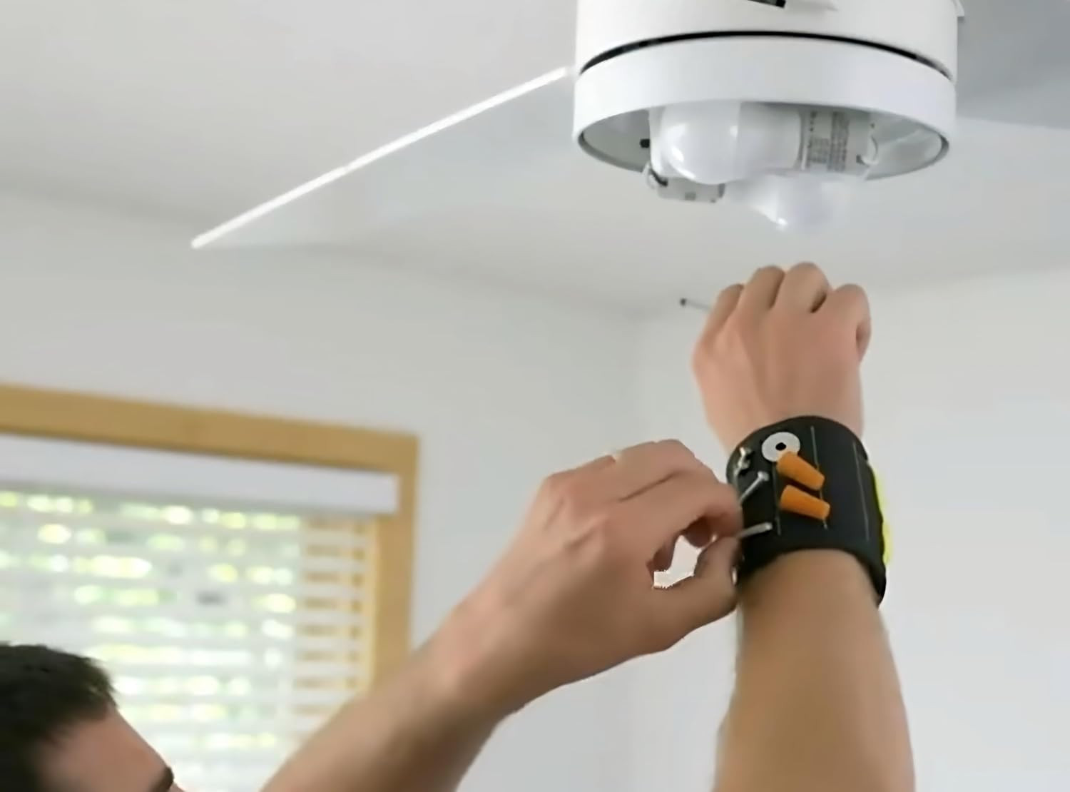 Magnetic Wristband Hardware and Tool Holder: Handy for Holding Screws, Nails, Sm