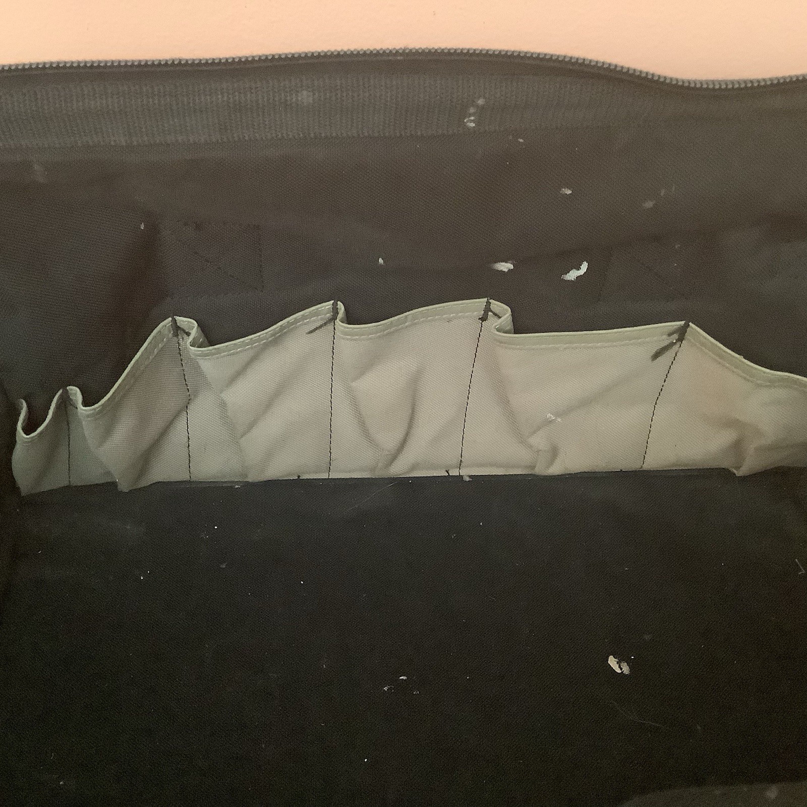 CLC 20 in. X 12 in. Polyester Tool Bag 20 Pockets Zip Closure Black -Read