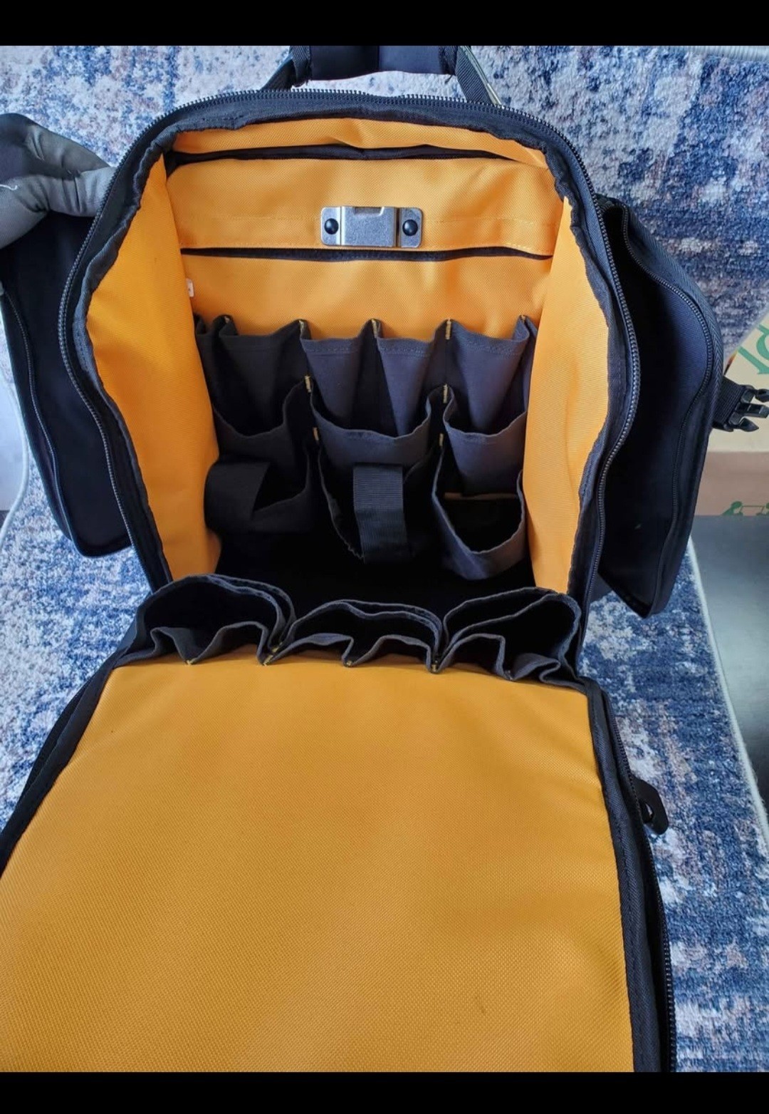 Fluke Pack30 Industrial-Grade Professional Tool Backpack with 30 Pockets