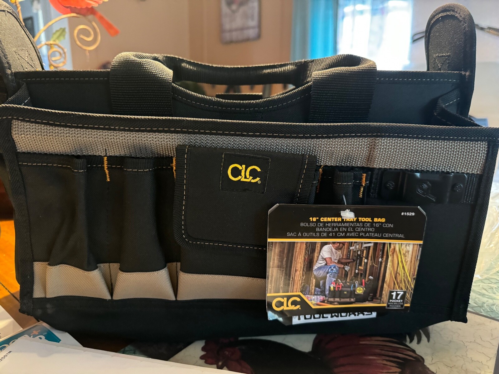 Custom Leathercraft CLC 1529 – 17 Pocket 16″ Center Tray Tool Bag Carrier Holder
