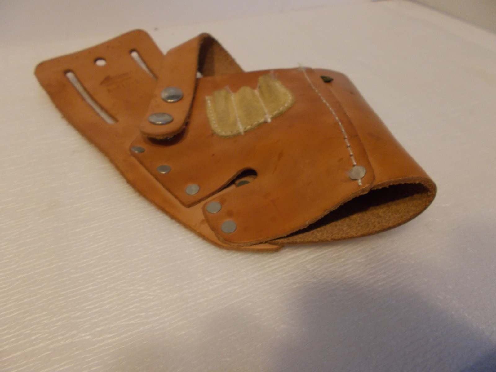 Action Work Products Leather Tool Holder/ Holster A-410-2 Saddle Leather (E2)