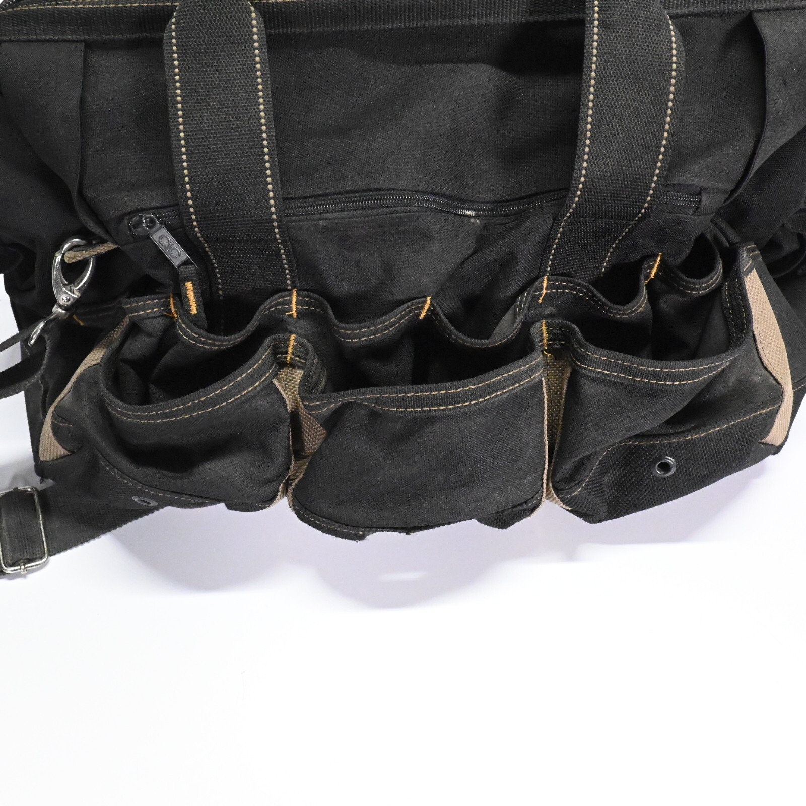 CLC 1535 Tan/Black Polyester 37-Pocket Tote Bag 18 in. with Top Plastic Tray