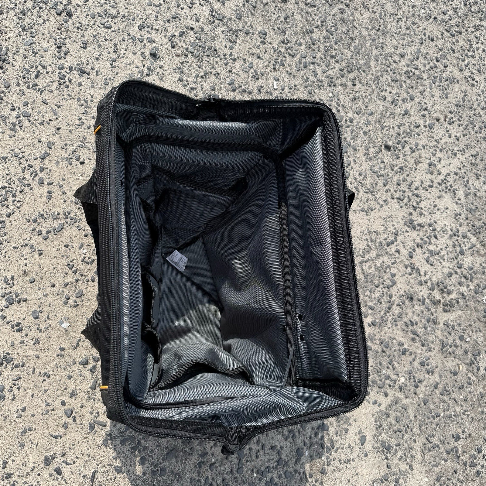 ToughBuilt L Massive Mouth Black Waterproof Storage Clip Pouches Tool Bag NEW