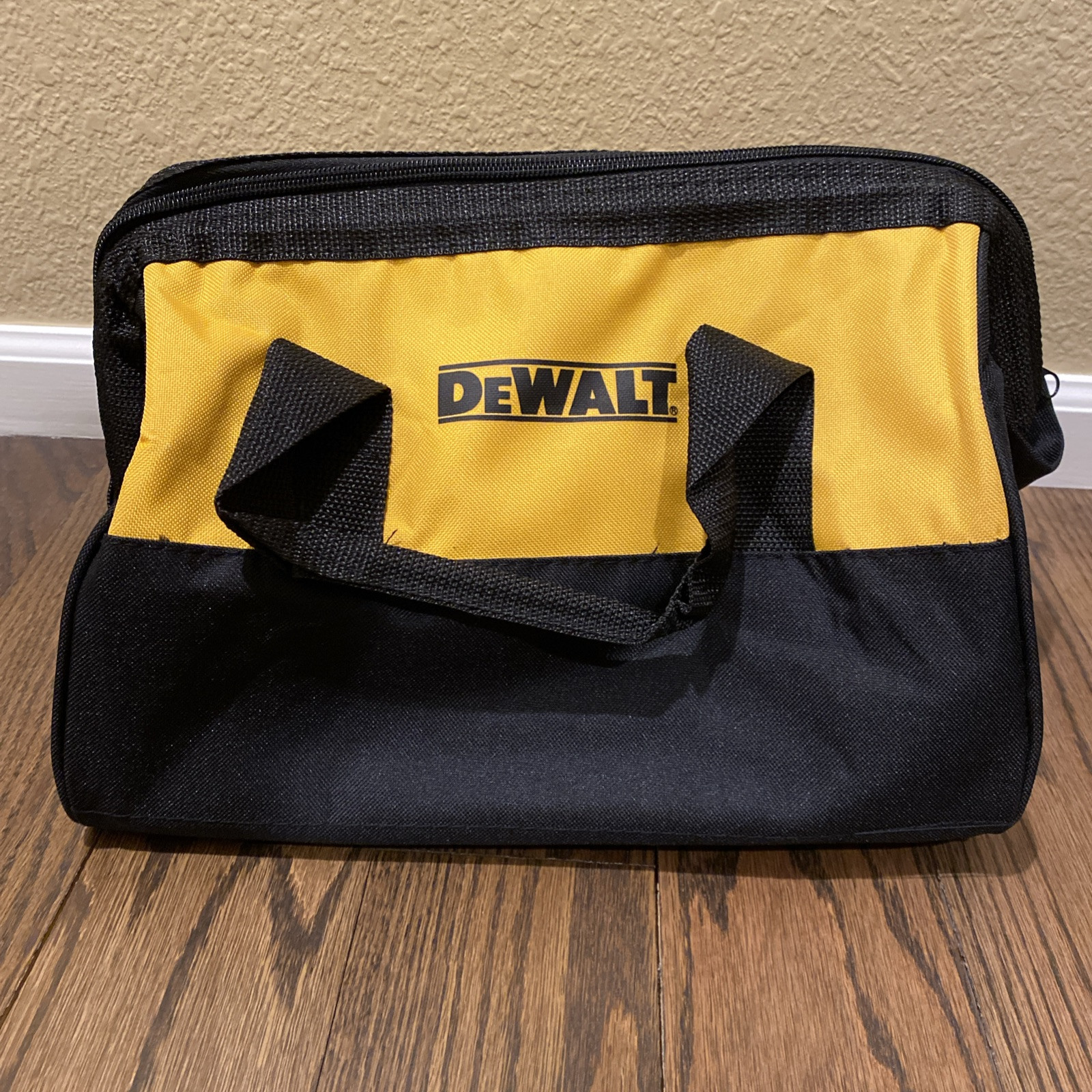 DEWALT Contractors Doctors Type Holdall Tool Tote Bag N381993 10″x 12″ 9″ tall