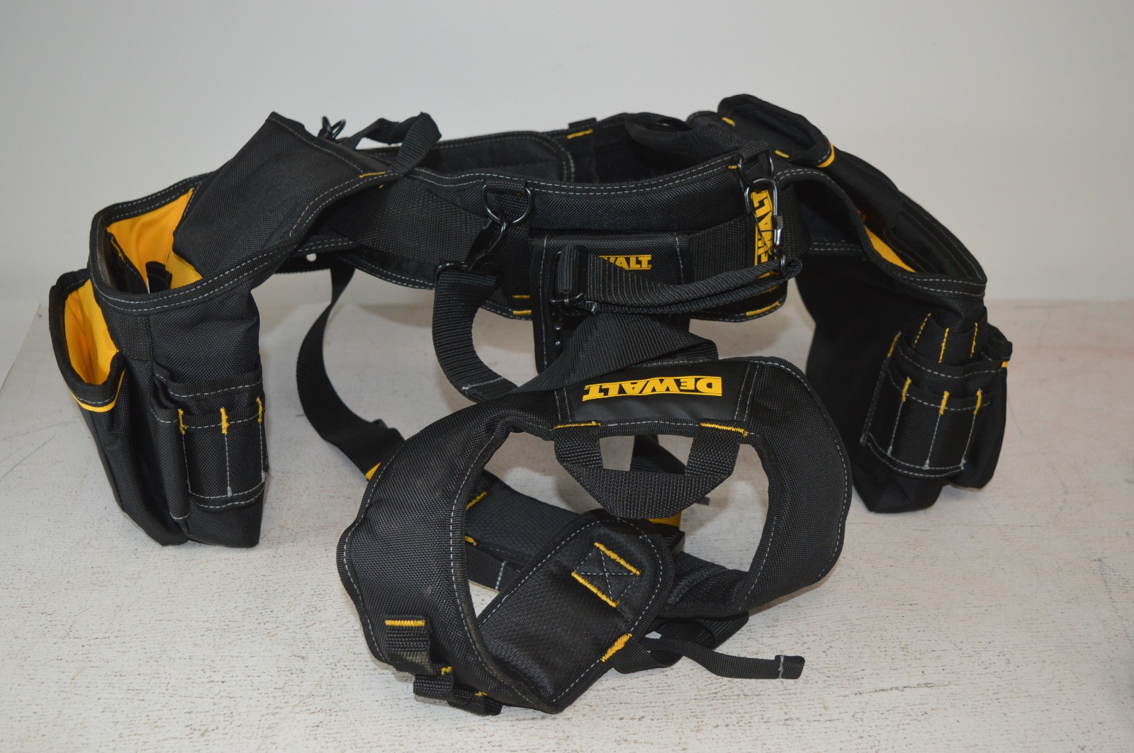 DeWalt Professional Tool Belt w/ Suspenders