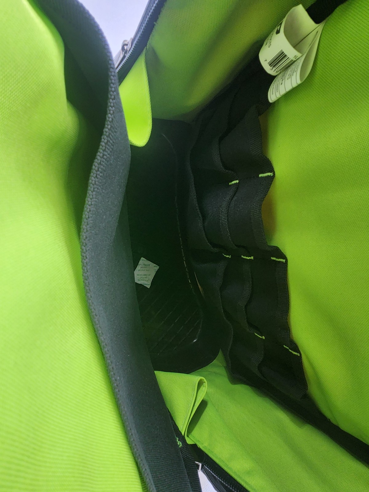 Heavy-Duty Tool Backpack: Organizing 23 Tools with Ease – Waterproof & Durable