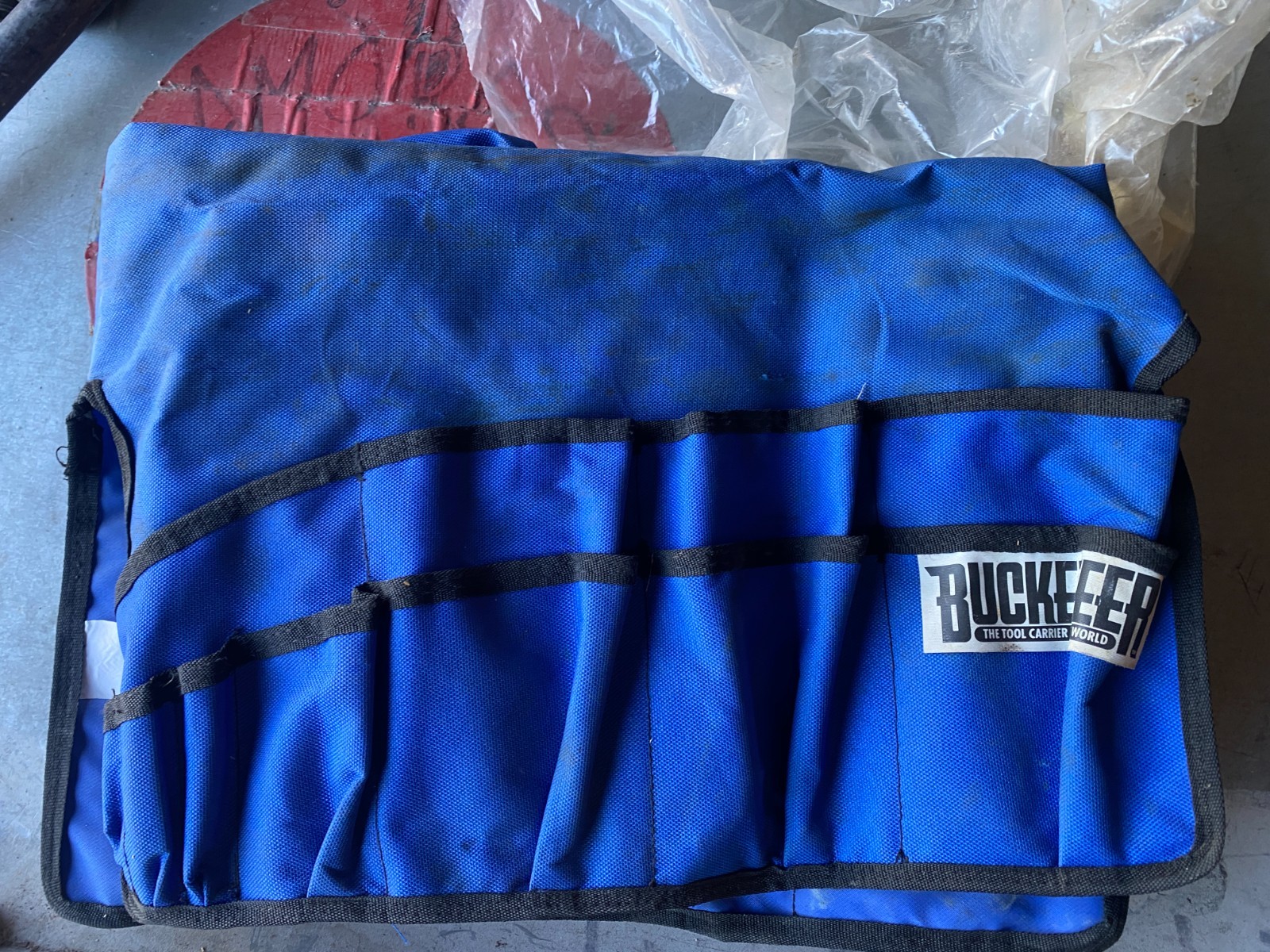 BUCKETEER Hand Tool Carrier – 31 Pockets – Used