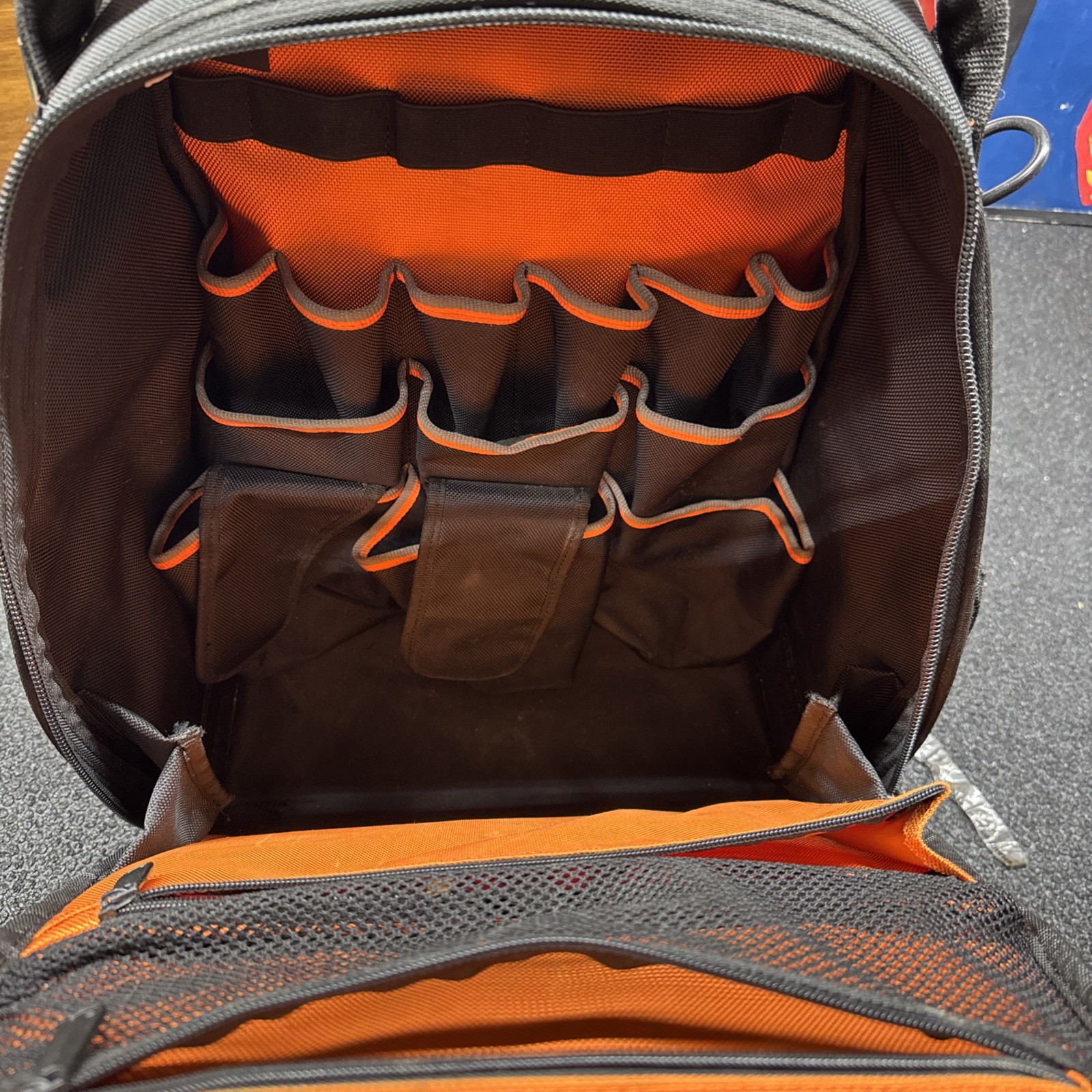 Klein Electrician’s Tool Bag Backpack Heavy Duty Tradesman Pro! W/multi-meter!