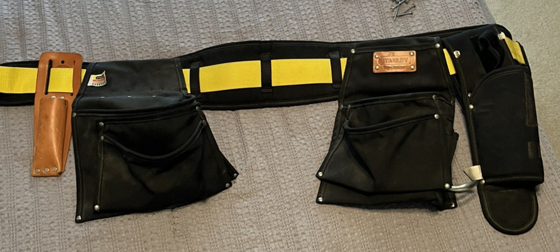 Padded tool belt with multiple Stanley Pouches, Drill Holster and Knife Sleeve