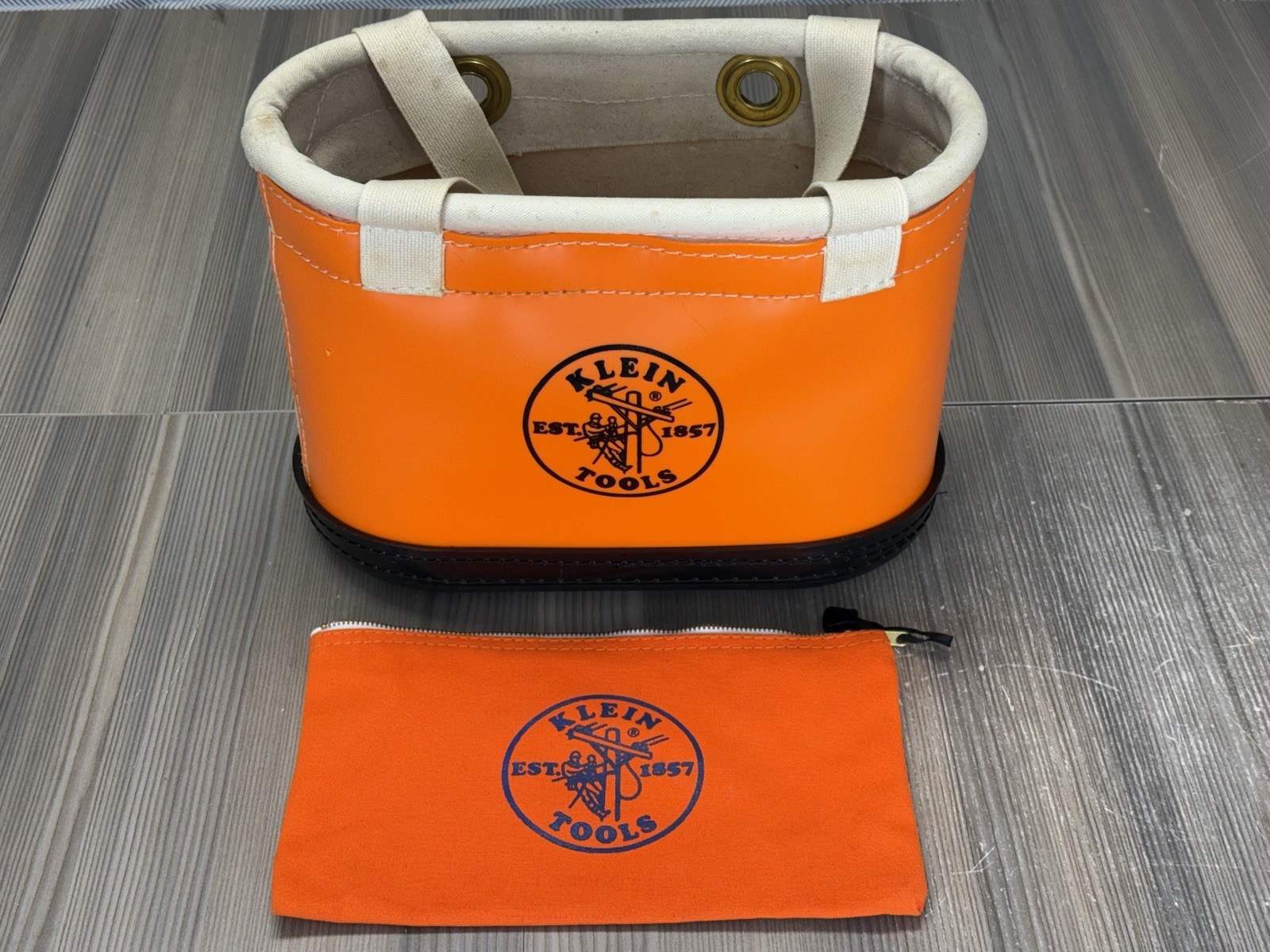 Klein Tools Hard Body Oval Bucket Orange/Black + Zipper Bag