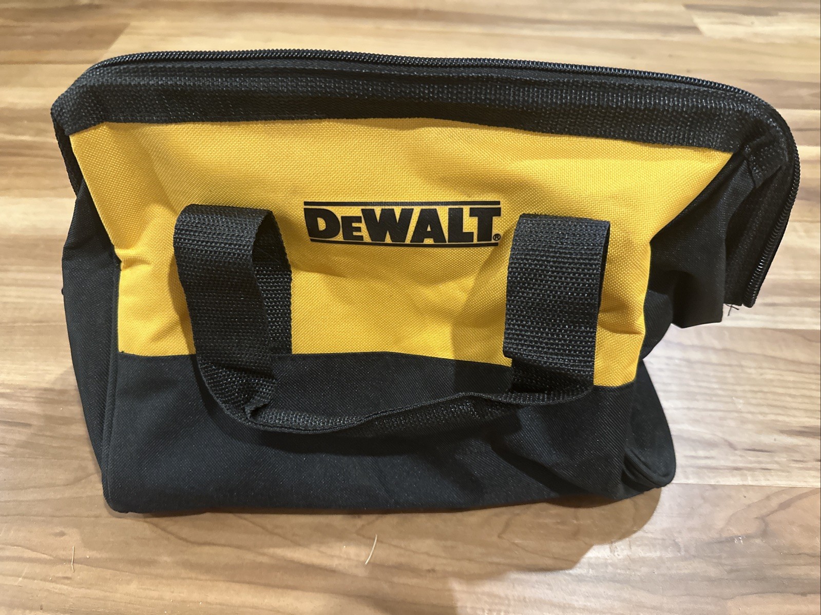 Dewalt Small Canvas Tool Bag Carry Tote Carrying Case 9 x 9 x 8 N655010 – NEW