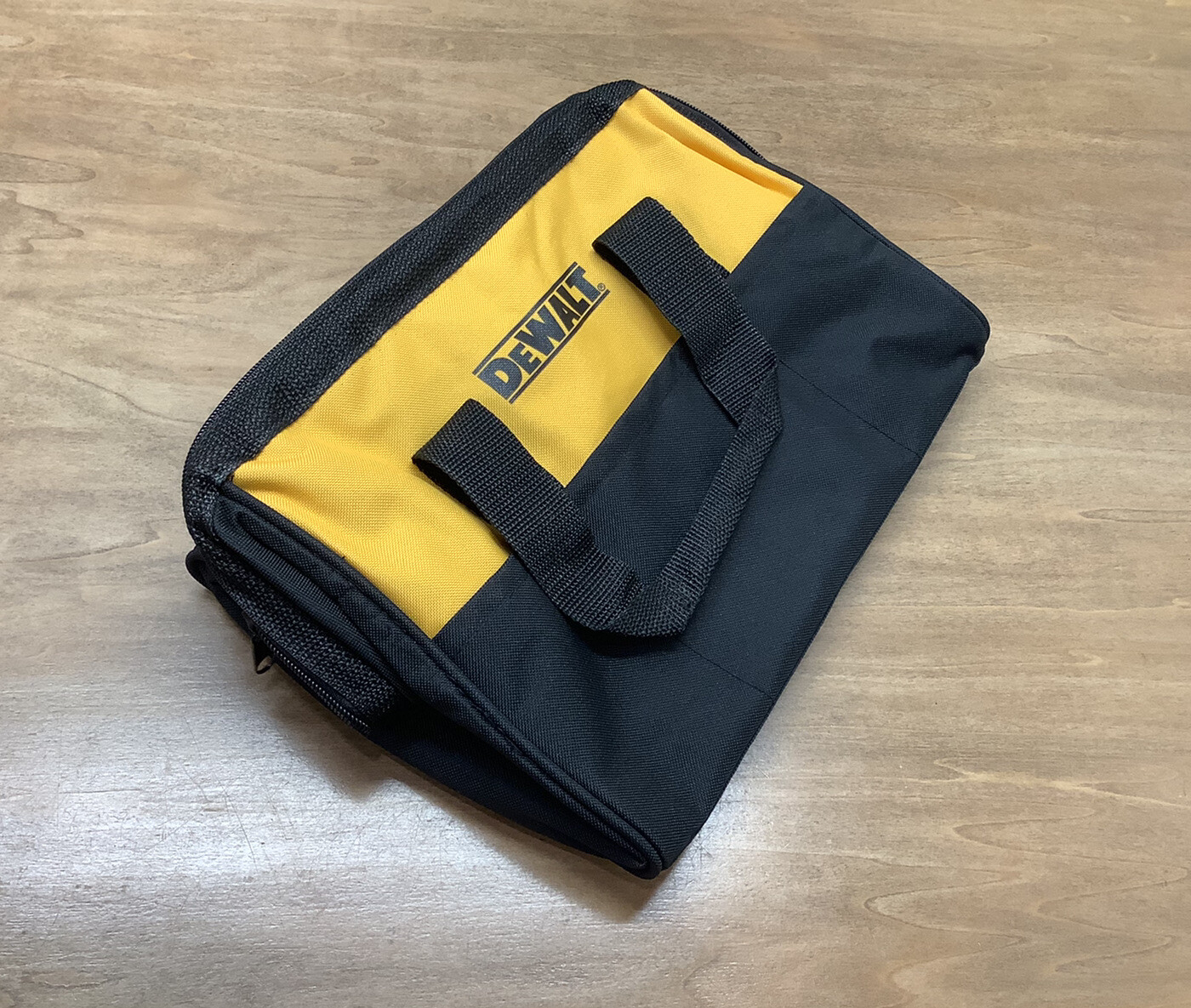 Dewalt Tool bag Heavy Duty Ballistic Nylon 13″X 9” w/ Runners And 6 Pockets New