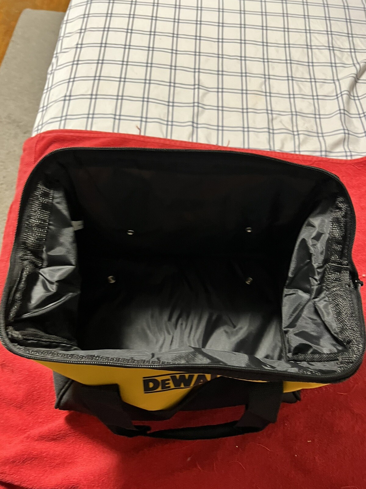 2 DeWalt OEM N037466 CONTRACTOR TOOL BAG, 13X10X9, HEAVY DUTY,6 POCKETS NWOT
