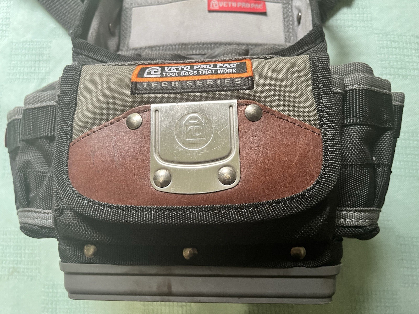 VETO PRO PAC Tech Series Hard Base Tool Bag Shoulder Strap Gray/Black