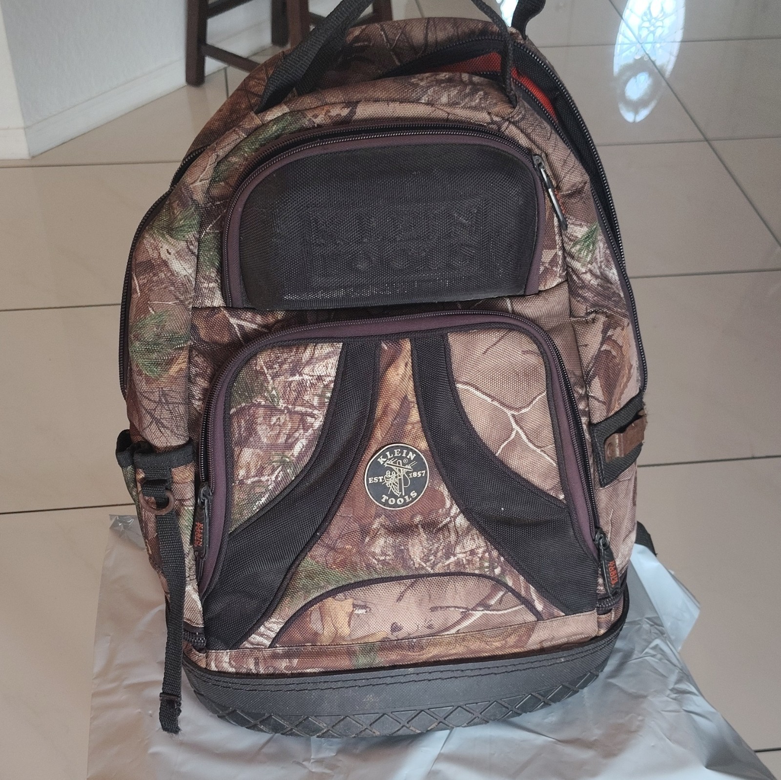 Klein Tools Tradesman Realtree Camouflage Tool Backpack w/ Handle, Padded Straps