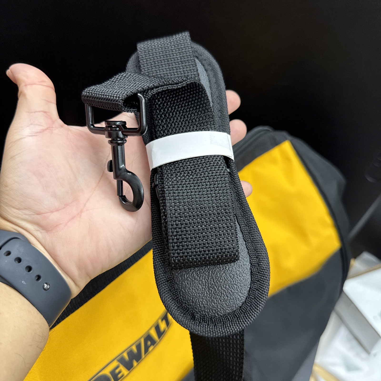 Dewalt DCK024 24″ Tool Bag Heavy Duty Ballistic Nylon 24” x 12″ x 12″