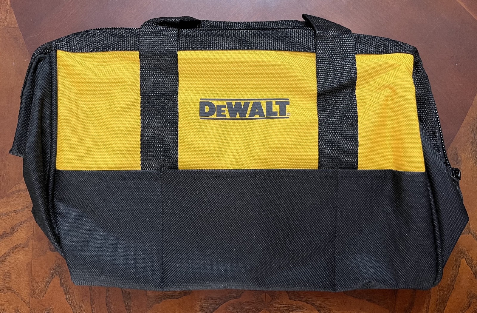 New Dewalt Heavy Duty Ballistic Nylon 15″ Tool Bag (15” x 11” x 9”)