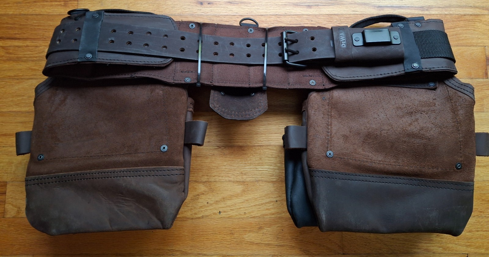 DeWalt DWST550113 Leather Tool Rig – Tool Apron – New